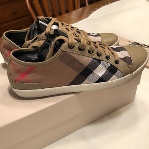 Burberry Housecheck Low Top Sneaker EU38